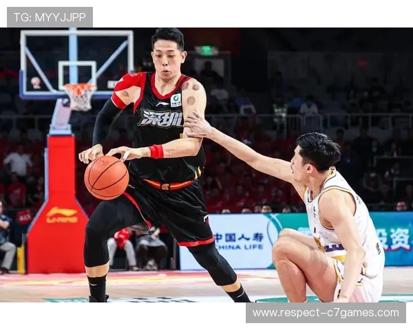 中国篮球超级联赛季后赛激战正酣 球迷热议各队晋级形势